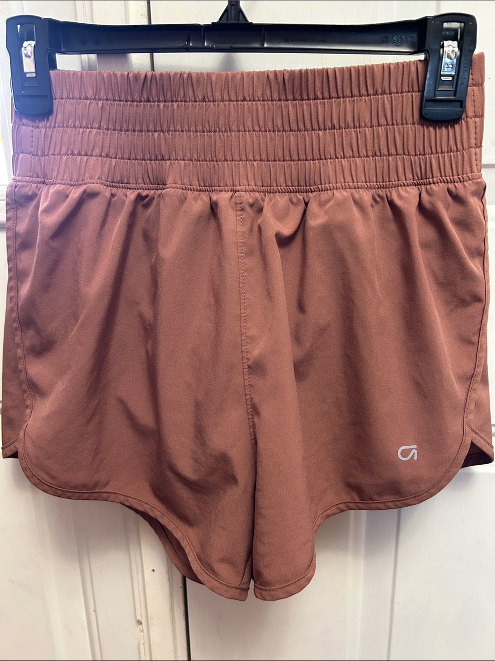 GAP Women's Athletic Shorts in Rusty Rose